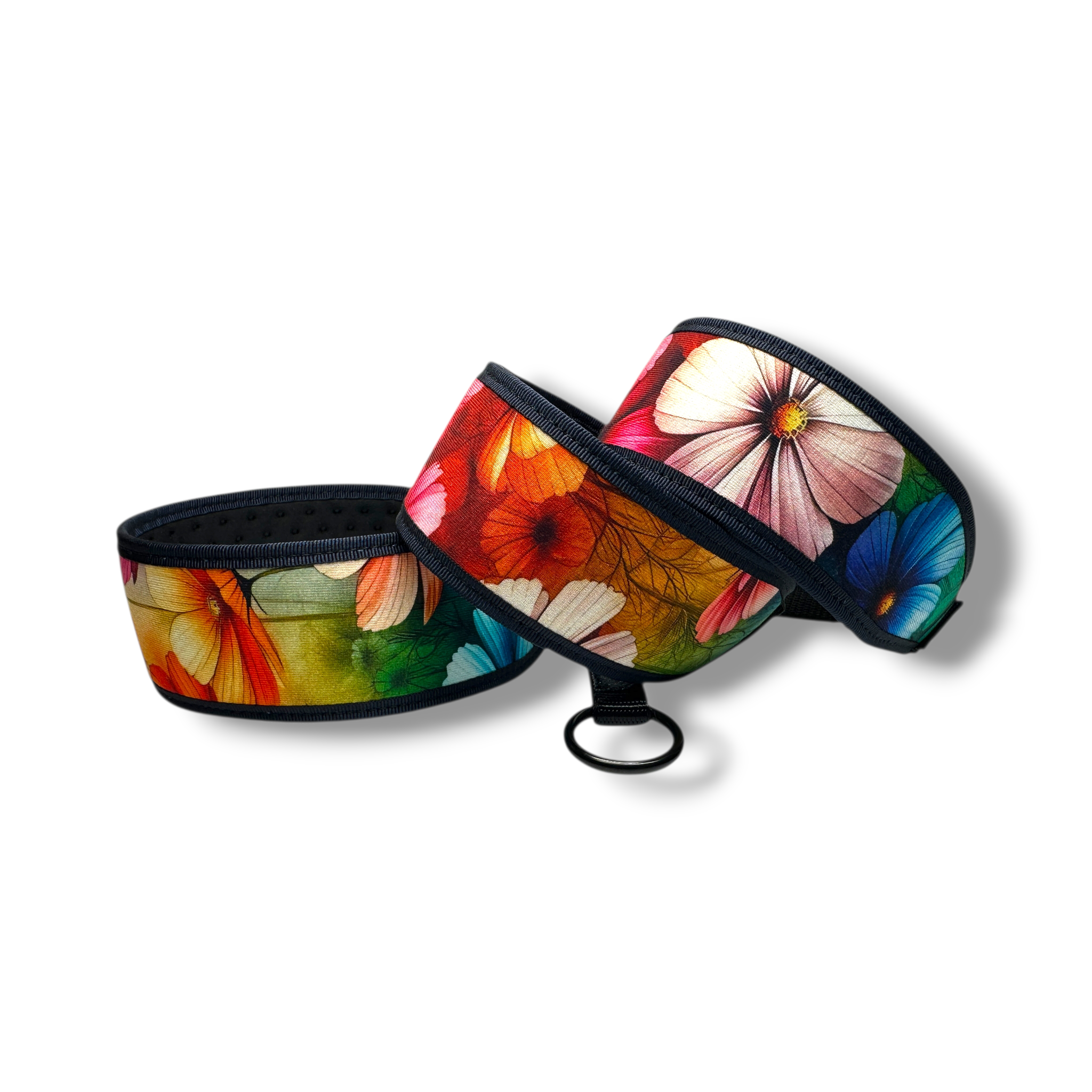 Floral-patterned dog collar and leash set on a white background